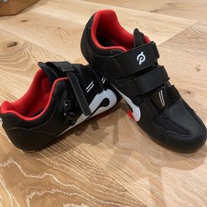 Peloton shoes size 43